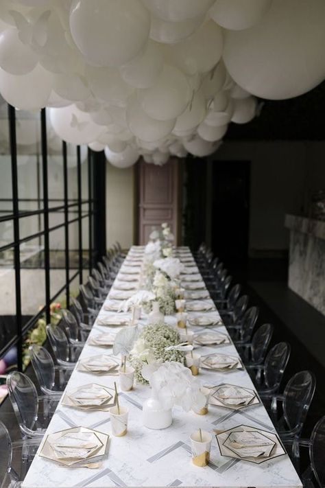 All White Birthday Dinner, All White Birthday Party Ideas, Elegant Birthday Decorations, All White Dinner Party, White Bridal Shower Decorations, White Theme Birthday Party, All White Birthday Party, White Birthday Decorations, White Themed Birthday Party