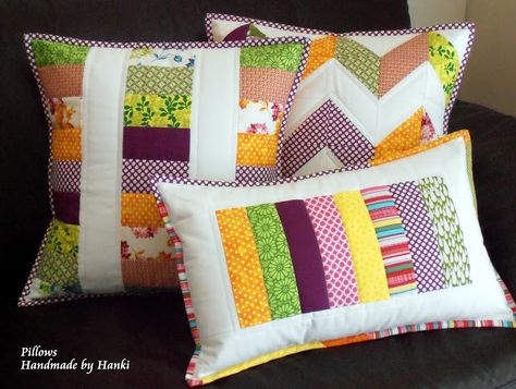 Blue Kangaroo Handmade: Chevron pillow Challa Bread, Bread Brioche, Making Pillows, Window Cushion, Chevron Pillows, Memory Pillows, Quilted Pillow, Embroidery Tutorials, Beautiful Pillows