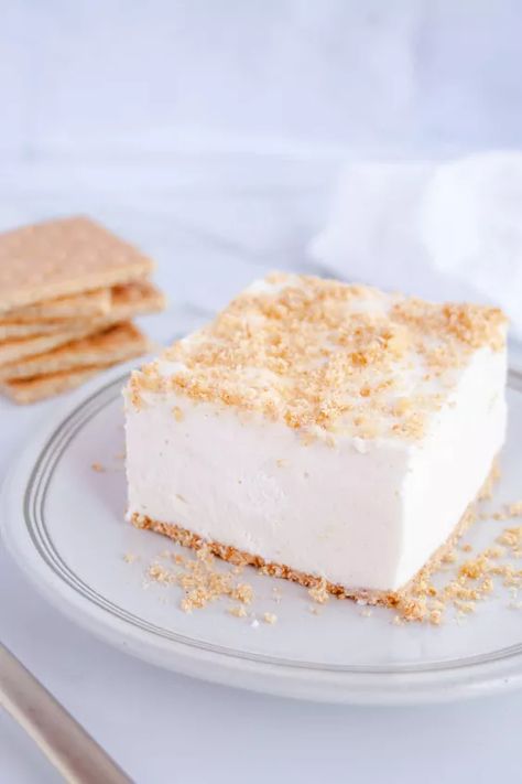 Graham Cracker Fluff Amish, Desserts With Graham Cracker Crumbs, Gram Cracker Recipe, Gram Cracker Crust Desserts, Graham Cracker Fluff, Desserts With Graham Cracker Crust, Dessert Fluff, Graham Cracker Crust Dessert, Fluff Recipes