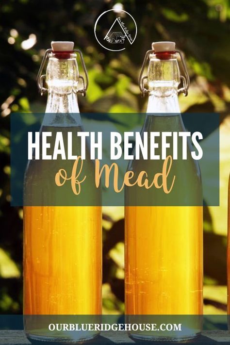 The health benefits of mead, possible side effects of mead, and how to make mead (DIY mead kit) Make Mead, Natural Body Cleanse, Honey Mead, Mead Wine, How To Make Mead, Alcohol Infusion, Mead Recipe, Fermented Honey, Honey Drink