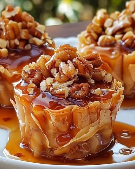 Pecan Caramel Baklava Cups, Baklava Cupcakes, Baklava Cups, Baklava Recipes, Phyllo Cups, Baklava Recipe, Baked Treats, Crunchy Pecans, Caramel Pecan