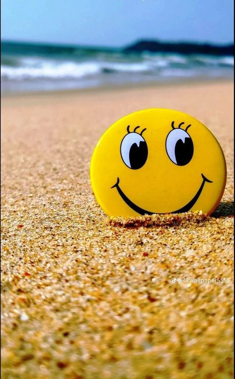 Random Clicks, Amazing Video, Think Positive, Photoshoot Photography, Hi Guys, Happy Face, Www Pinterest Com, Smiley Face, Smiley