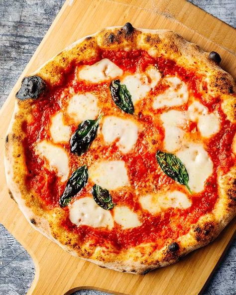 Crate & Barrel's 100 Best Recipes: Our Favorite Recipes of 2024 | Crate & Barrel Pizza Ooni, Homemade Italian Pizza, Margherita Pizza Recipe, Ooni Pizza, Pizza Margarita, Four A Pizza, Pizza Chef, Pizza Sauce Homemade, Pizza Margherita