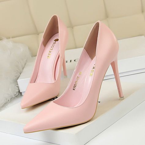 Heel height: 10.5CM Thickness of waterproof platform: 0.5CM Upper material: PU Inner material: single layer PU Popular elements: party¨¦work Hak Tinggi, Basic Heels, Dream High, Fotografi Vintage, Pink High Heels, Pink Pumps, Super High Heels, Pointed Toe Heels, Shoe Show