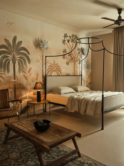 This Noida penthouse was crafted by Navya Aggarwal of Navya and a Quarter, integrating Hemant and Nandita’s shared journeys and layering nostalgia into the house’s modern setting. Earthy Modern Bedroom, Indian Bedroom Design, Earthy Modern, Modern Bedroom Ideas, India House, Rustic Backdrop, Concrete Dining Table, Old Beds, Hemant And Nandita