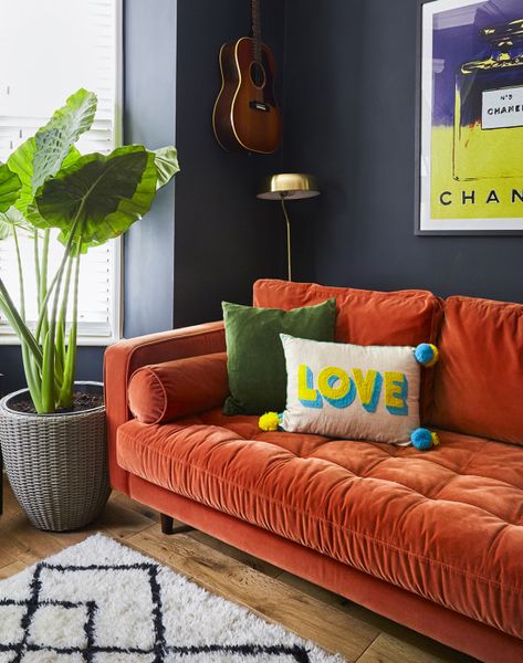 Orange Couches, Megan Ellaby, Orange Couch, Living Room Decor On A Budget, Victorian Living Room, Orange Sofa, Living Room Orange, Casa Vintage, Beautiful Sofas