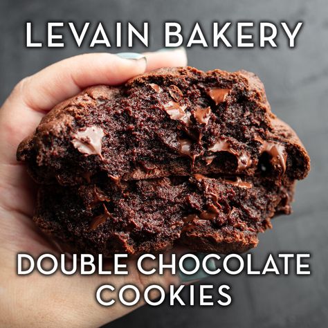 Gideons Copycat Recipes, Jumbo Chocolate Cookies, Levain Double Chocolate Cookies, Levain Cookie Recipe Copycat, Banana Pudding Cookies Recipes, New York Cookie Recipe, Chocolate Chip Cookies Levain, Chocolate Chip Cookies Copycat, Chip Cookies Copycat