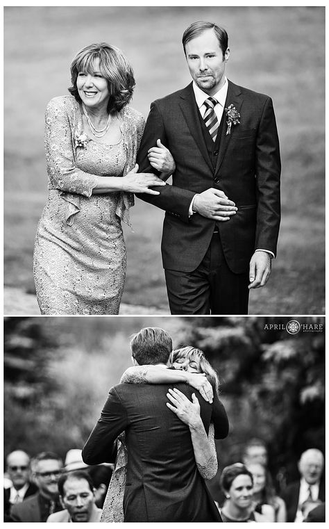 Groom Walking Down Aisle With Mom, Groom And Mom Pictures Photo Ideas, Mom And Groom Pictures, Groom And Mom Pictures, Brides Pictures, Must Have Wedding Pictures, Small Family Wedding, Shots Wedding, Hare Photography