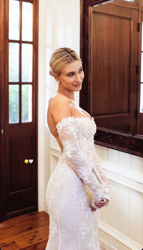 Bieber Wedding, Hailey Bieber Wedding, Hayley Bieber, Fashion Idol, Stunning Wedding Dresses, Hailey Baldwin, Hailey Bieber, Mean Girls, Bridal Outfits