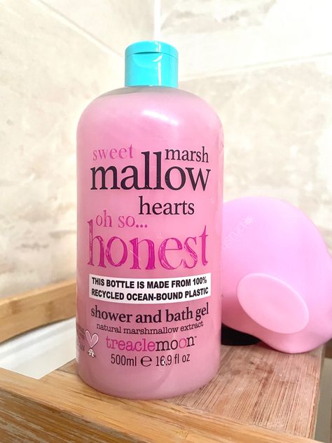 Treaclemoon marshmallow hearts shower gel Marshmallow Shower Gel, Bath Gel, Birthday Wishlist, Body Skin Care Routine, Body Skin, Makeup Skin Care, Body Skin Care, Care Routine, Shower Gel