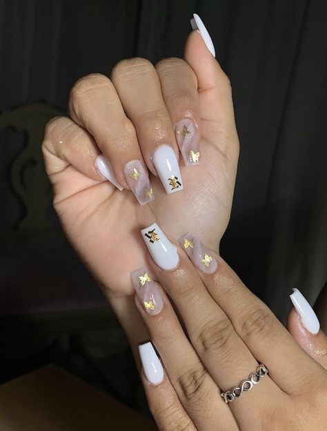 Couple Initial Nails, Nails With S Initial, Acrylic Nails Initial Designs, Nails Initials Design, Shoes Heels Prom, Quince Nails, Heels Prom, Couples Drawings, Lines On Nails