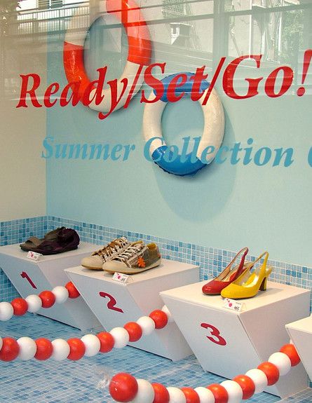 Summer Display, Summer Window Display, Fashion Window Display, Summer Window, Retail Space Design, Store Window Display, Window Display Design, Portfolio Design Layout, Ready Set Go