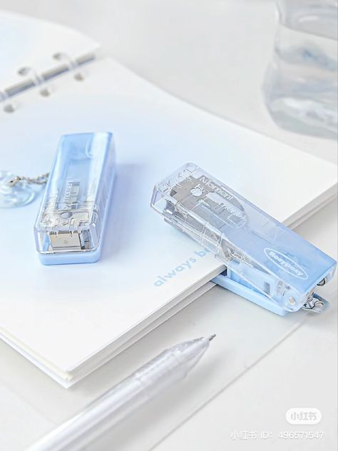 Aesthetic Stationary, Blue Room Decor, Studying Stationary, Pretty School Supplies, Stationery Obsession, Cute Stationary School Supplies, Cute School Stationary, Things I Need To Buy, Baby Blue Aesthetic