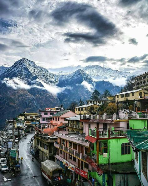 Uttarakhand Traveller’s Instagram post: “Beautiful Joshimath . . Amazing picture by- @trave.log.raphy . .  Don't forget to follow 👉 @indiangirlswander . . DM , TAG or use HASTAG…” Uttarakhand Nature, Winter In India, Badrinath Temple, Snow Beauty, Fresh Snowfall, Nature Snow, Winter Pictures, Incredible India, Travel Goals