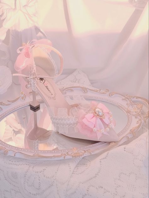 Quince Heels, Pink Kawaii Aesthetic, Grandma Outfit, Grandma Clothes, Pink Quince, Pink Kawaii, Dream Aesthetic, Aesthetic Pastel, Kawaii Aesthetic