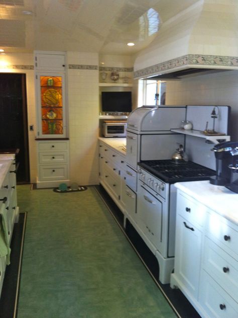 Beverly Hills Historic Restoration - Traditional - Kitchen - Los Angeles - by Crogan Inlay Floors | Houzz 1920s Craftsman Kitchen, 1920’s Kitchen, 1940s Kitchen Remodel, 1920s Farmhouse, 1940s Bungalow, 1920s Craftsman, 1940s Kitchen, Inlay Flooring, Sims Inspiration