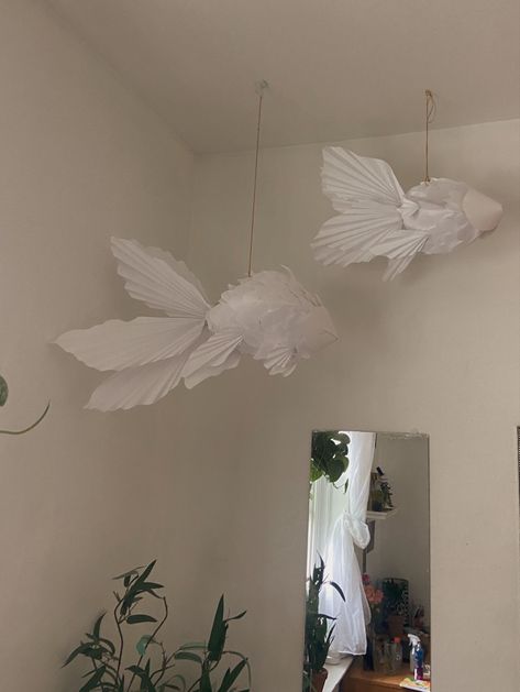 #craft #papercraft #paperart #papercrafting #fish #sculpture #homedecordiy #lantern #art #artist Paper Fish Lantern, Fish Lanterns Diy, Paper Lantern Chandelier Diy, Koi Fish Craft, Paper Lanterns Bedroom, Fish Room Decor, Cardboard Fish, Paper Sculpture Art, Paper Mache Art Sculpture