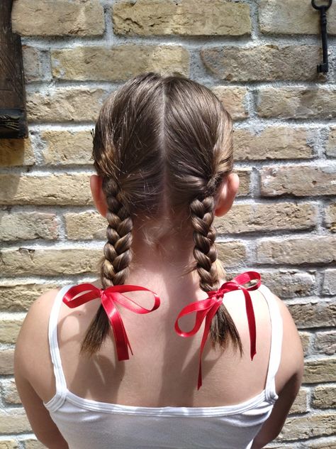 #kids #hairstyle #tradition #posavina #folklor Hungarian Hairstyles, Kids Hairstyle, Traditional Hairstyle, Polish Women, Dance Hairstyles, Folk Dance, Womens Hairstyles, Braids, Hairstyles