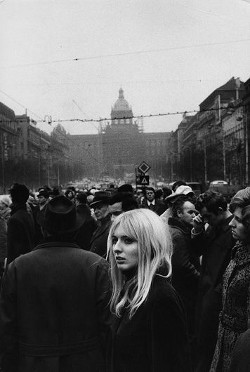 secretcinema1: Prague, 1972, Marc Riboud Marc Riboud, Henri Cartier Bresson, Night Pictures, Black And White Photograph, French Photographers, Black White Photos, Bw Photo, White Photo, Black And White Photographs