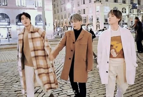 Bts Winter, 7 Angels, Bts Gif, Boy Aesthetic, Seokjin Bts, Bts Chibi, Bts Group, Worldwide Handsome, Bts Jin