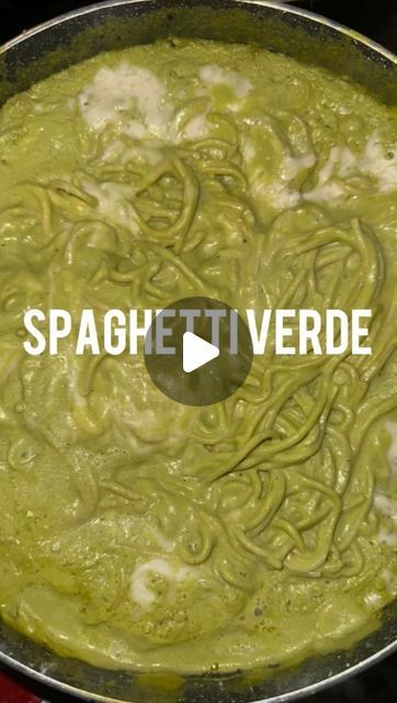 Spaghetti Verde Chile Poblano, Chile Poblano Pasta, Pasta Verde Chile Poblano, Chile Poblano Recipes, Green Spaghetti Recipe Mexican, Poblano Spaghetti, Pasta Poblana, Green Spaghetti Recipe, Pineapple Cobbler