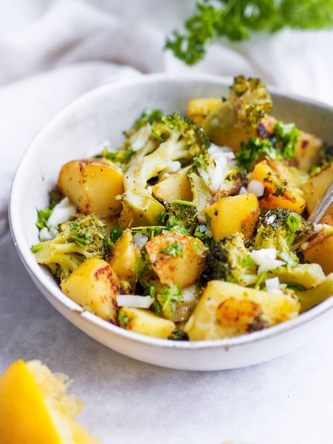 Broccoli And Potato Salad, Potato Broccoli Salad, Potato And Broccoli, Parsley Dressing, Leftover Vegetables, Potato Broccoli, Broccoli And Potatoes, Potato Salads, Pesto Salad