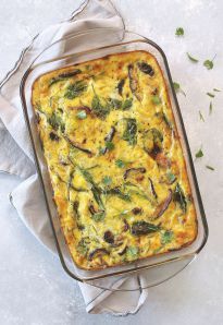 Spinach & Mushroom Egg Bake Mushroom Egg Bake, Lotr Marathon, Lighter Meals, Food Casseroles, Egg Bakes, Eggs And Mushrooms, Mushroom Casserole, Power Breakfast, Spinach Mushroom