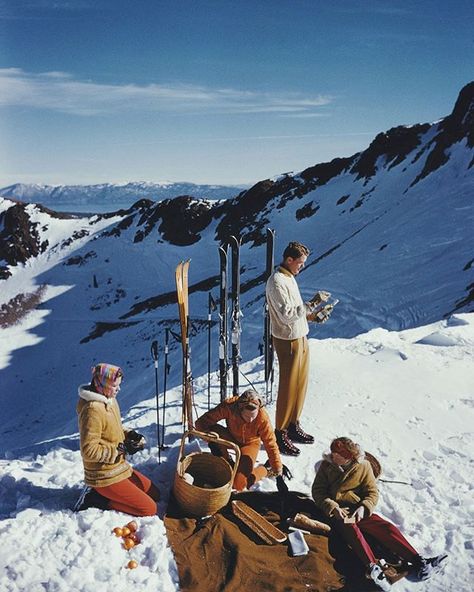 Ski Aesthetic, Ski Vintage, Ski Posters, Slim Aarons, St Moritz, Ski Season, Vintage Ski, Ski Area, Photo Vintage