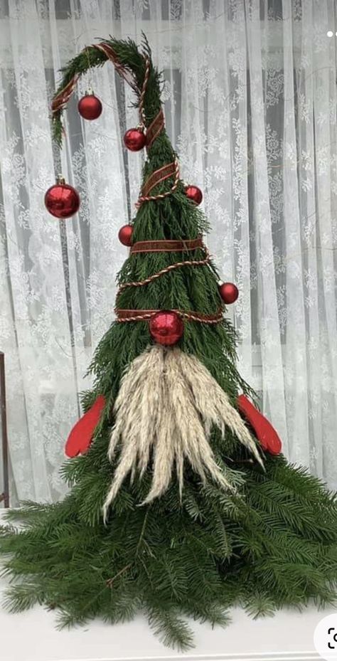 Dekoratívne Vence, Front Porch Christmas Decor Ideas, Porch Christmas Decor Ideas, Porch Christmas Decor, Front Porch Christmas, Christmas Decor Ideas Diy, Porch Christmas, Easter Eggs Diy, Diy Pots