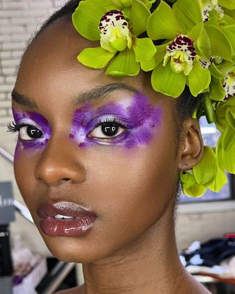 Purple Flower Makeup Looks, Purple Flower Makeup, Floral Makeup Looks, Amanita Nightshade, Tinky Winky, Floral Makeup, Flower Makeup, Swag Makeup, Photoshoot Makeup