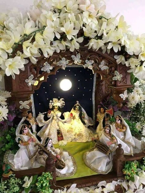 Radhaashtami Decoration, Radha Krishna Decoration Ideas, Krishna Janamastmi Decoration, Janamasthami Decor Ideas, Krishna Janamastmi, Mandir Decoration, Krishna Avatar, Janmashtami Decoration, Decoration For Ganpati