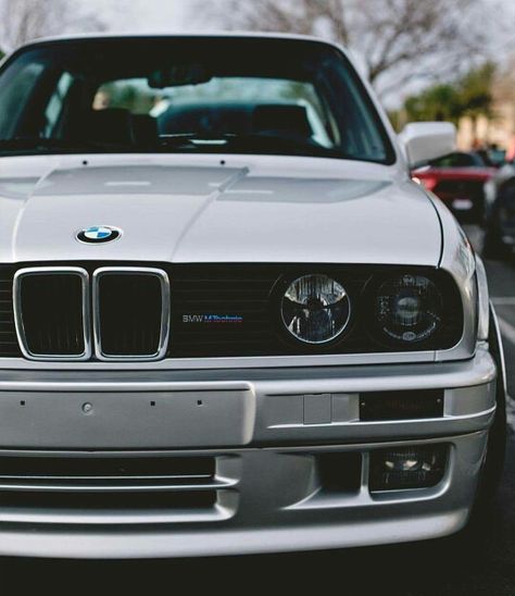 BMW E30 3 series silver Бмв X3, Carros Bmw, Bmw 325, Bmw E30 M3, Bmw Classic Cars, Bmw E34, Bmw Wallpapers, Dirty Thirty, Bmw Love