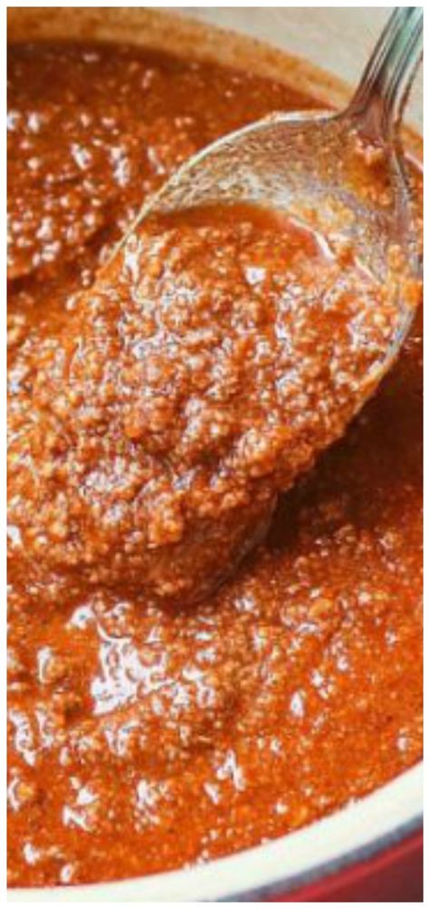 Sweet Hot Dog Sauce Recipe, Bbq Hot Dogs Grilling, Pinks Hot Dog Chili Recipe, Spanish Hot Dog Sauce, Chilli Dogs Recipe Easy, Texas Hot Dog Sauce, Homemade Hot Dog Chilli, Jeffs Hot Dog Chili, What To Serve With Chili Dogs