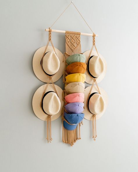 🧢 If you're looking for the perfect gift for that special man in your life, we have something unique and thoughtful that he'll love. Our Boho Hat Storage solution is not just practical but also adds a touch of style to any room. These Wall Hat Hangers are designed with care and crafted from beautiful macrame, making them both functional and decorative. 🧢 👉 Check out more at https://beandaikon.etsy.com/listing/1712466410 or contact us directly! 🎩 #artisanmade #macramedecor #bohemiandecor #ar... Macrame Gift Ideas For Men, Diy Hat Holder, Macrame Decor Ideas, Diy Macrame Plant Hanger Pattern, Diy Hat Rack, Macrame Making, Hat Hangers, Wall Hats, Apartment Decorating Living