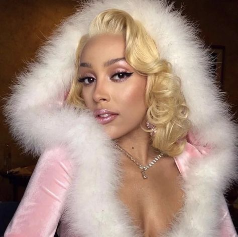 hourly doja cat ♡ on Twitter: "… " Cat Icon, Female Rappers, Doja Cat, Pink Christmas, Girly Girl, Photo Profil, Pink Aesthetic, Girly Things, Pretty Woman