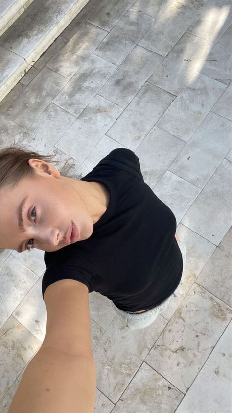 ً on X: "https://t.co/hB6LLUFcD6" / X Girls Instagram Story, Muse Outfit, Self Date, Successful Girl, Honey Dripping, Cozy Weekend, Brow Artist, Ideas For Instagram Photos, Hailey Bieber