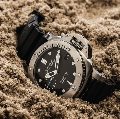 the Panerai Luminor 1950 Submersible Amagnetic 3 Days Automatic Titanio, a follow up its first Amagnetic model in 2015, the vaunted PAM389, and it caused quite a stir by shrugging off the effects of magnetic fields of less than 40,000 A/m, a sign of Panerai innovation Luminor Panerai, Black Watches For Men, Panerai Submersible, Panerai Luminor 1950, Panerai Luminor Submersible, Mens Watches Affordable, Fossil Watches For Men, Handmade Watch Bands, Field Watches