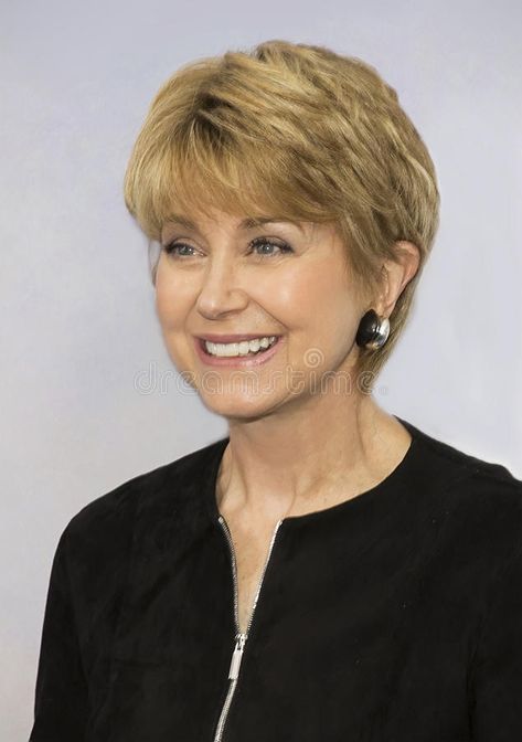 Jane Pauley editorial photography. Image of october, held - 78342647 Jane Pauley, Short Hair Designs, Short Hair Model, Cool Short Hairstyles, Short Curly Haircuts, Short Grey Hair, Mom Hairstyles, Short Layered Haircuts, Short Hair Haircuts