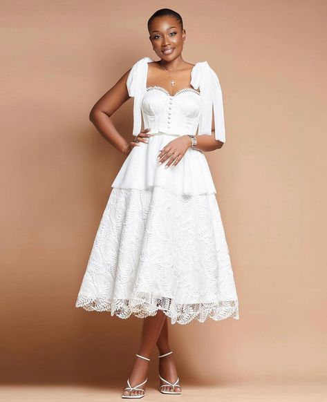 Christening Outfit Women, African Fabric Dress, Woman Outfit, Lace Dress Styles, African Lace Dresses, African Fashion Ankara, Christening Outfit, Guest Attire, Classy Dress Outfits