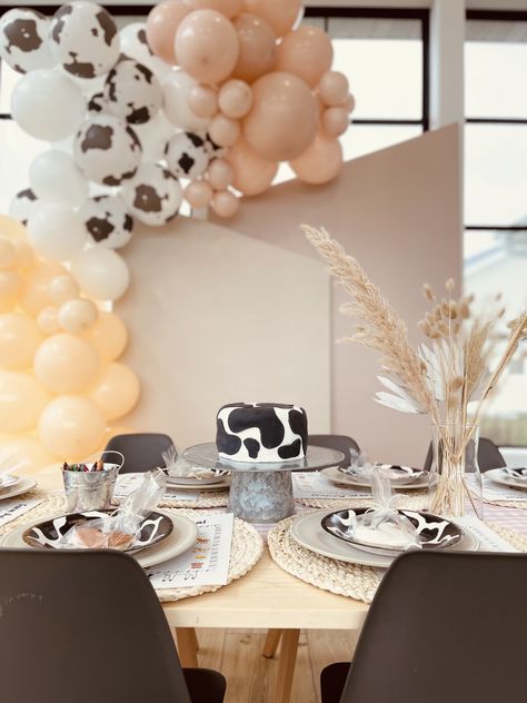 Barnyard bash Cow Birthday Party Table Decor, Neutral Cow Birthday Party, Brown Cow Print Birthday Party, Cowhide Birthday Party, Modern Barnyard Birthday Party, Cow Bridal Shower Themes, Cow Themed Bridal Shower Ideas, Cow Bridal Shower Ideas, 21st Birthday Drinks