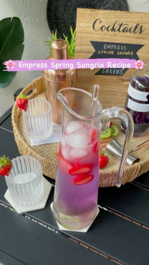 t_fashionbible on Instagram: Hello spring 🌸 time for a refreshing cocktail to celebrate warmer weather! Try this @empress1908gin Sangria made with Gin, White cranberry,… Gin Sangria, Spring Sangria, Empress Gin, Refreshing Cocktail, Sangria Recipes, Refreshing Cocktails, Hello Spring, Sangria, Spring Time