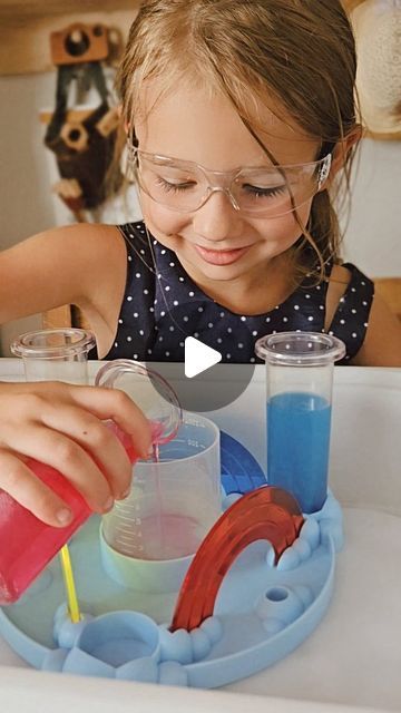 Thrill your little scientist with these fun rainbow color mixing activities! Chemical Reactions, Science Lab, Sensory Play, Stem Activities, Big Kids, Fun Learning, Preschool Activities, Rainbow Colors, Color Mixing