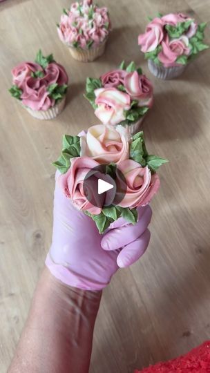 Wilton 1m, Easy Cupcakes, Cupcake Decorating, Flower Cupcakes, Keeping It Simple, Rose Cake, Meghan Trainor, Dusky Pink, Bakery Cakes