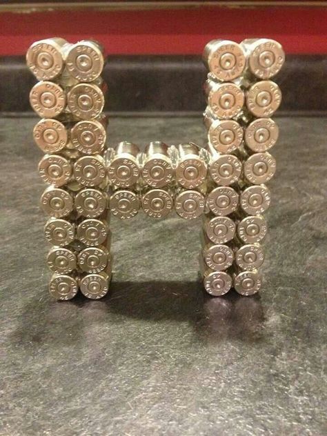 rad Gifts For Boyfriend Country, Shotgun Shell Art, Shells Ideas, Gifts For Boyfriend Christmas, Bullet Casing Crafts, Shotgun Shell Crafts, Hunting Crafts, Grooms Table, Bullet Crafts