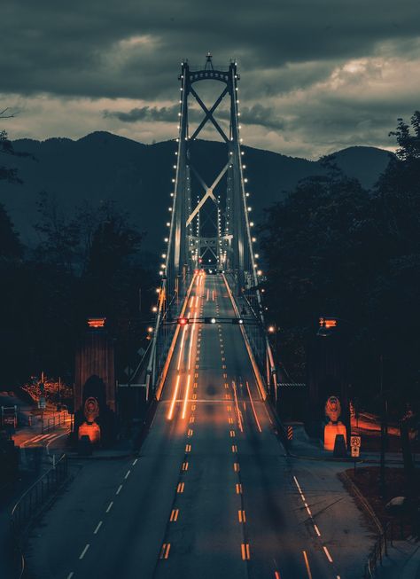 Thanks to Aaron Ahn for making this photo available freely on @unsplash 🎁 Lions Gate Bridge, Gray Concrete, Lions Gate, People Walking, City Wallpaper, Time Photo, Vancouver Canada, Grey Wallpaper, 4 Photos