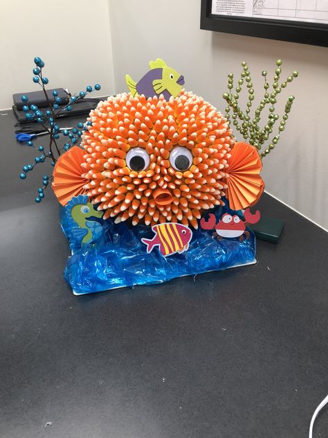 Pumpkin Decorating Contest Movie Theme, Puffer Fish Pumpkin, Crazy Pumpkin Ideas, Pufferfish Pumpkin, No Carve Pumpkin Contest Ideas, Pumpkin Painting Competition Ideas, Halloween Pumpkin Contest Ideas, Chicken Pumpkin Decorating, Animal Pumpkin Decorating