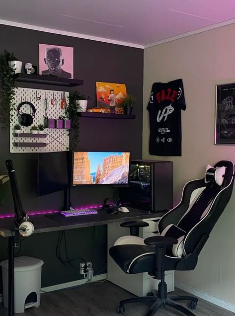 Guy Bedroom Aesthetic, Guys Room Ideas, Guy Bedroom Ideas, Guys Room Aesthetic, Small Game Rooms, Mens Bedroom Decor, Bedroom Redesign, Gamer Room Decor, Chill Room