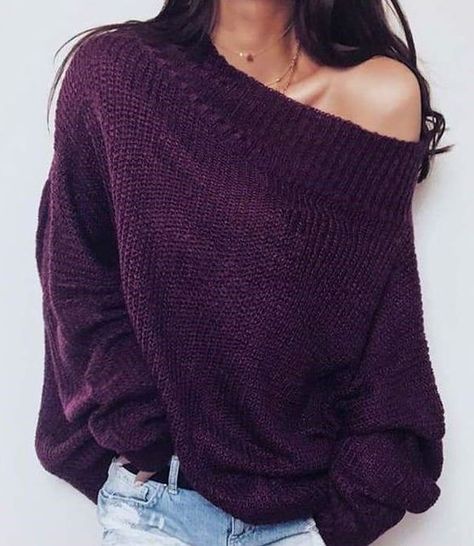 Purple Sweater Outfit, Sweater Outfit Women, Outfit Coquette, Plum Sweater, Color Bordo, Sweater Outfit, Purple Outfits, Yellow And Purple, Fashionable Outfits