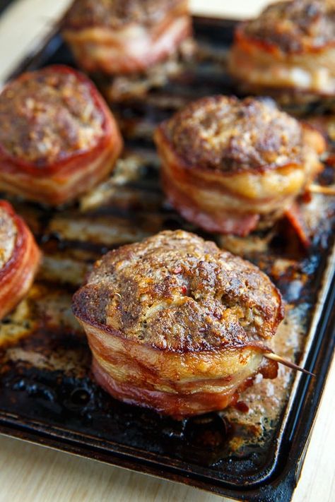 Bacon Wrapped Muffin Pan Meatloaf (aka Salisbury Steak Filet Mignon) Loaf Recipes Easy, Muffin Pan Meatloaf, Pan Meatloaf, Muffin Pan Recipes, Bacon Meatloaf, Bacon Wrapped Meatloaf, Filet Mignon Recipes, Salisbury Steak, Loaf Recipes