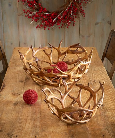 Faux Antler Bowls Antler Bowls: Faux Antler bowls set includes one small and one large bowl. Rustic Lodge Decor, Antler Projects, Deer Antler Crafts, Antler Ideas, Deer Antler Decor, Antlers Decor, Hantverk Diy, Antler Crafts, Rustic Home Interiors